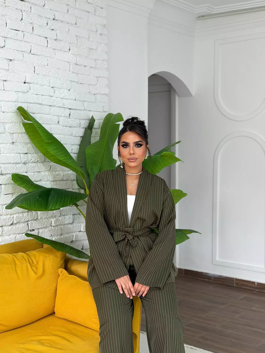 Contour Pinstripe Set In Olive 4