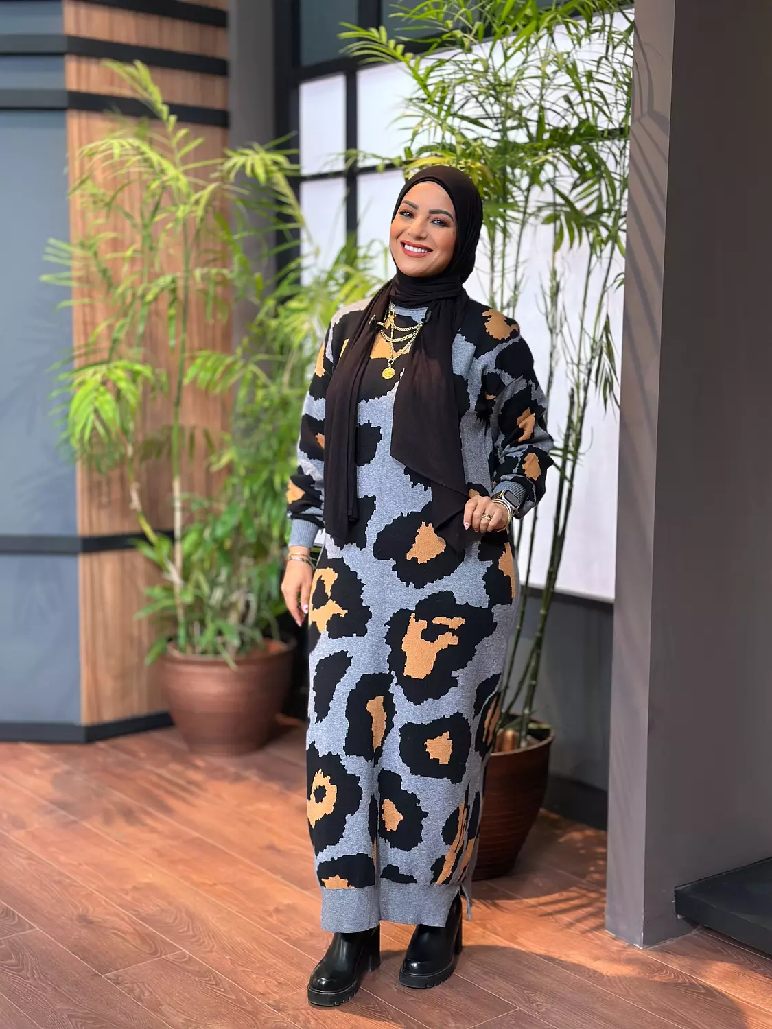 Tiger Printed Knitted Dress - Gray and Camel  5