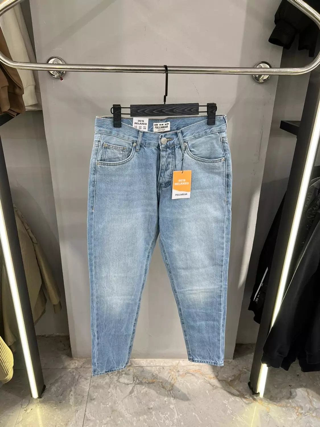 PULL & BEAR RELAXED FIT JEANS 8