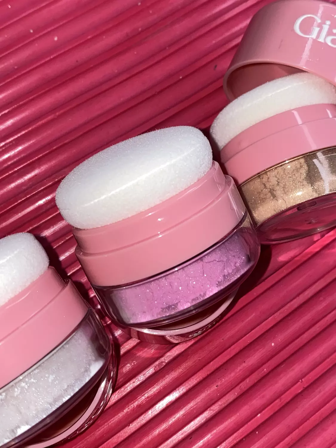 Scented shimmer powder puff image
