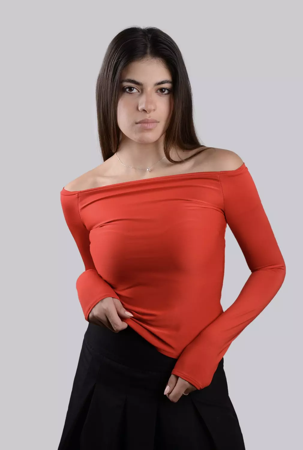 Off-shoulder top 4