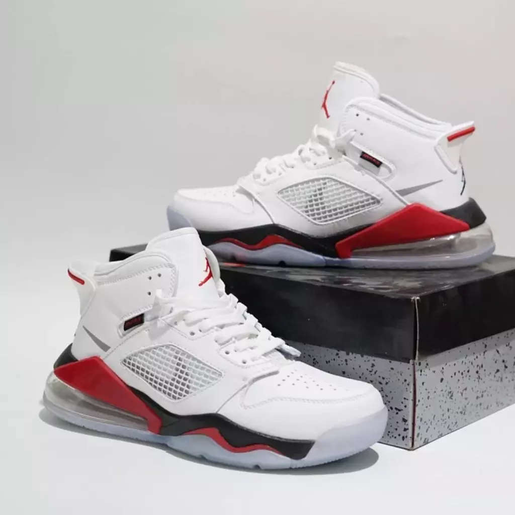 JORDAN MARS 270 WHITE-R WOMEN