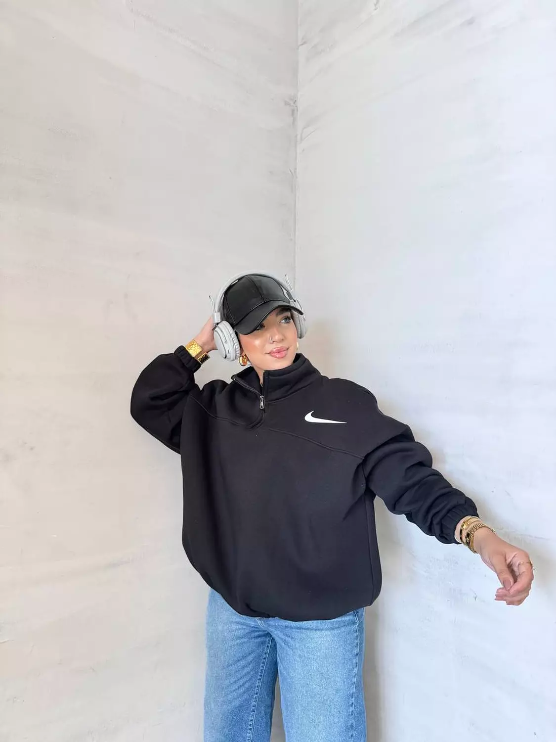 Nike sweater 4