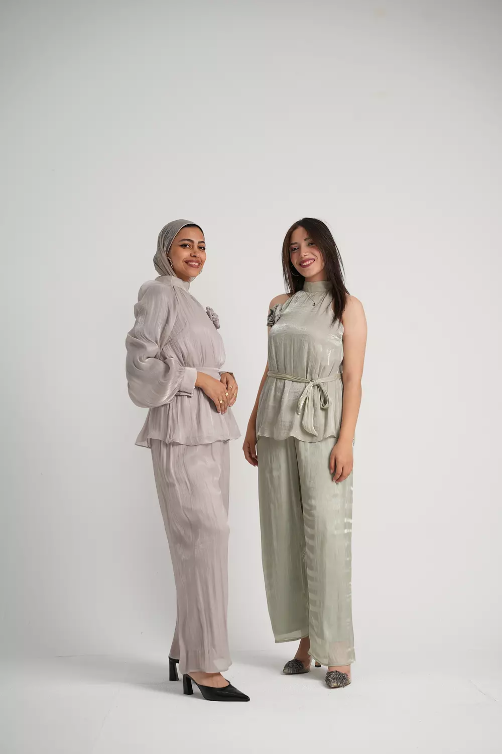 Sleeveless Glossy Chiffon Set 2