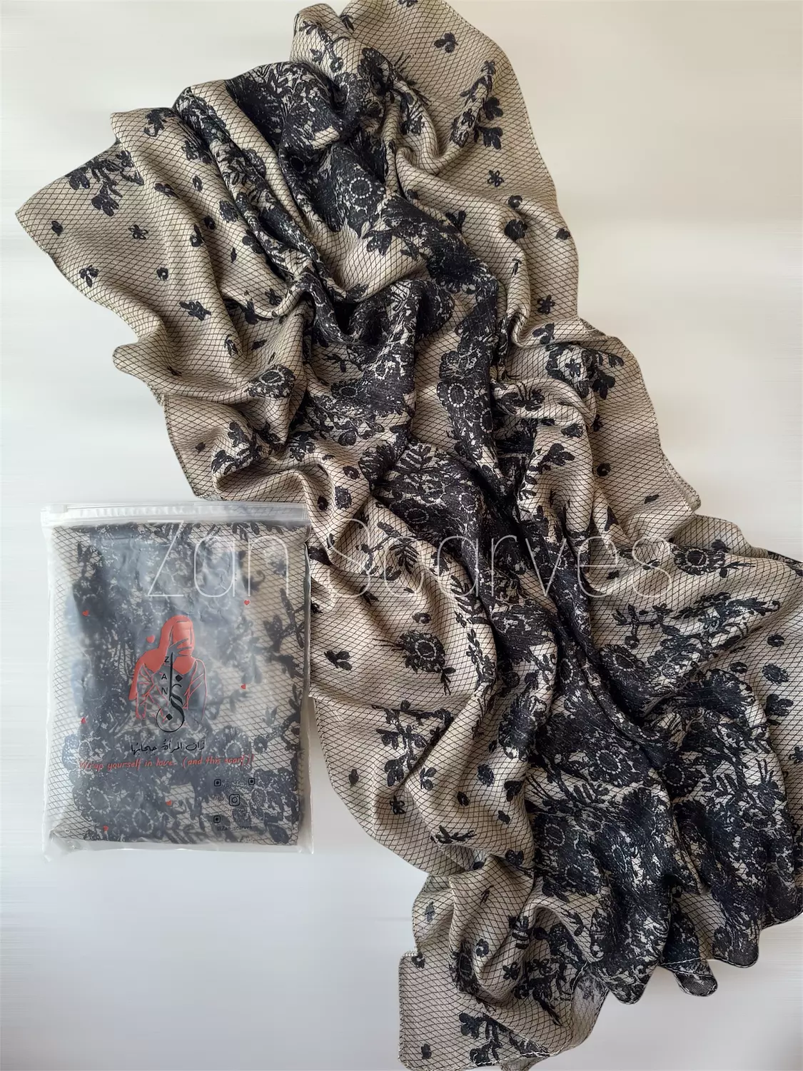 Chantilly Lace image