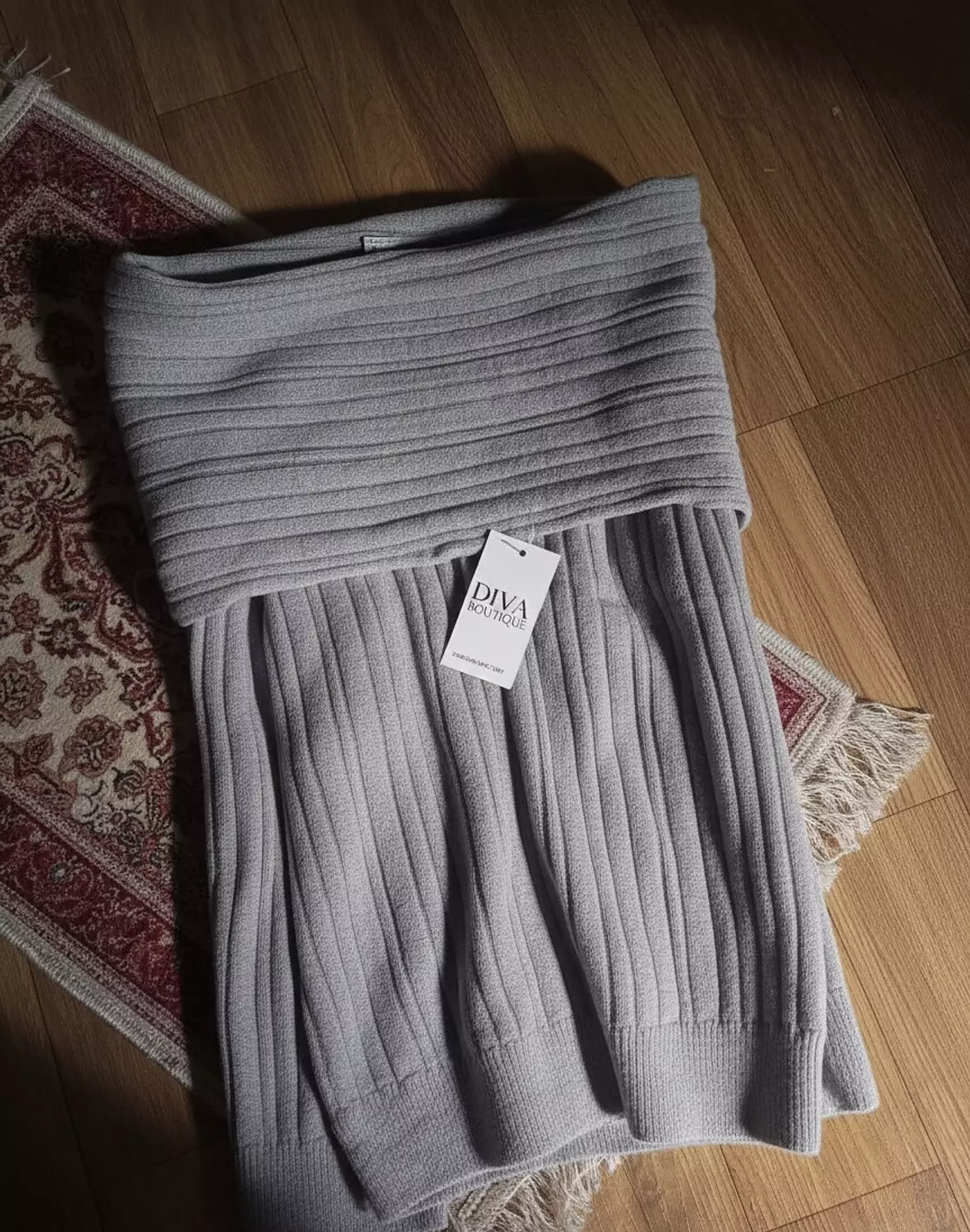 Offshoulder Pullover 12