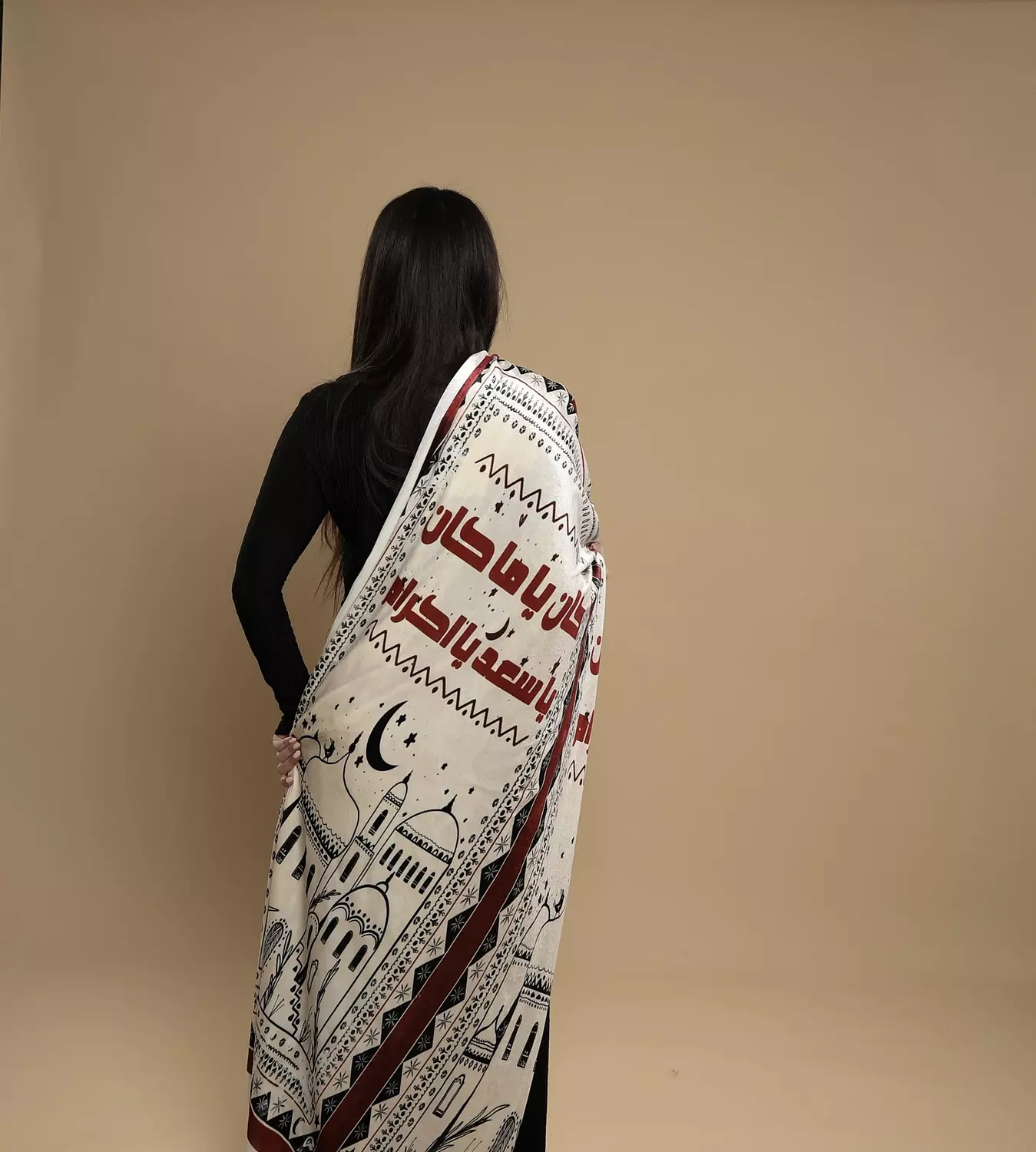 Karkadeh velvet scarf  image