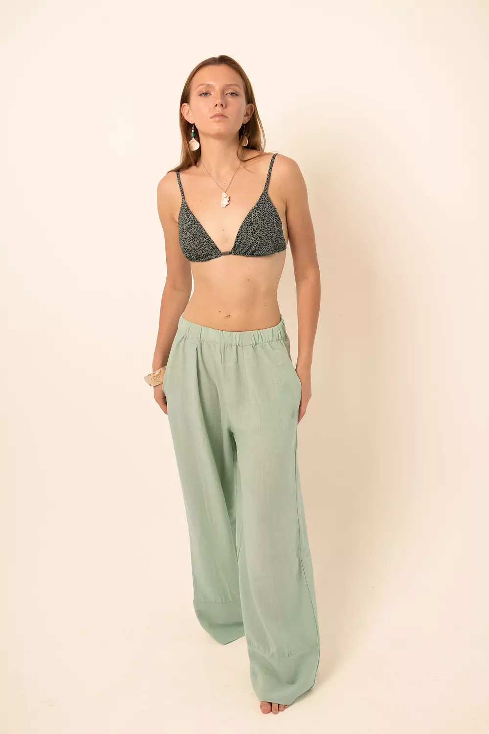 <p><strong>Wide-Leg Pants - Mint</strong></p>