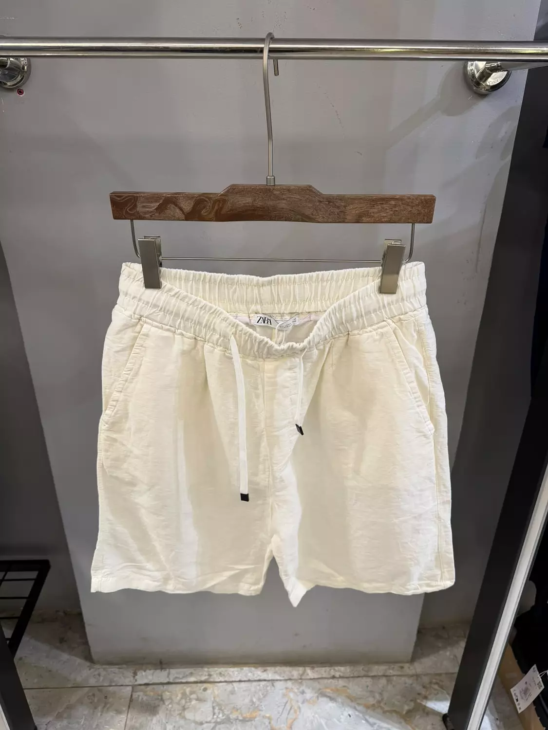 zara linen short \ 2379000 image