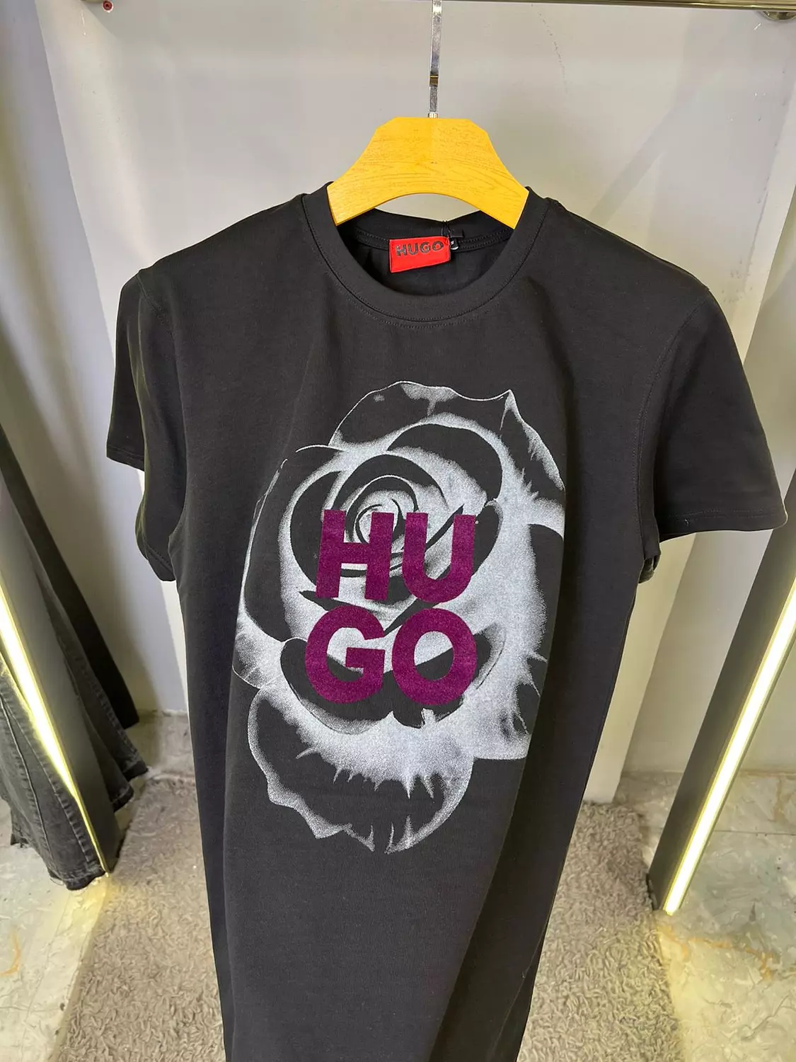 HUGO BOSS TSHIRT / 1310 1