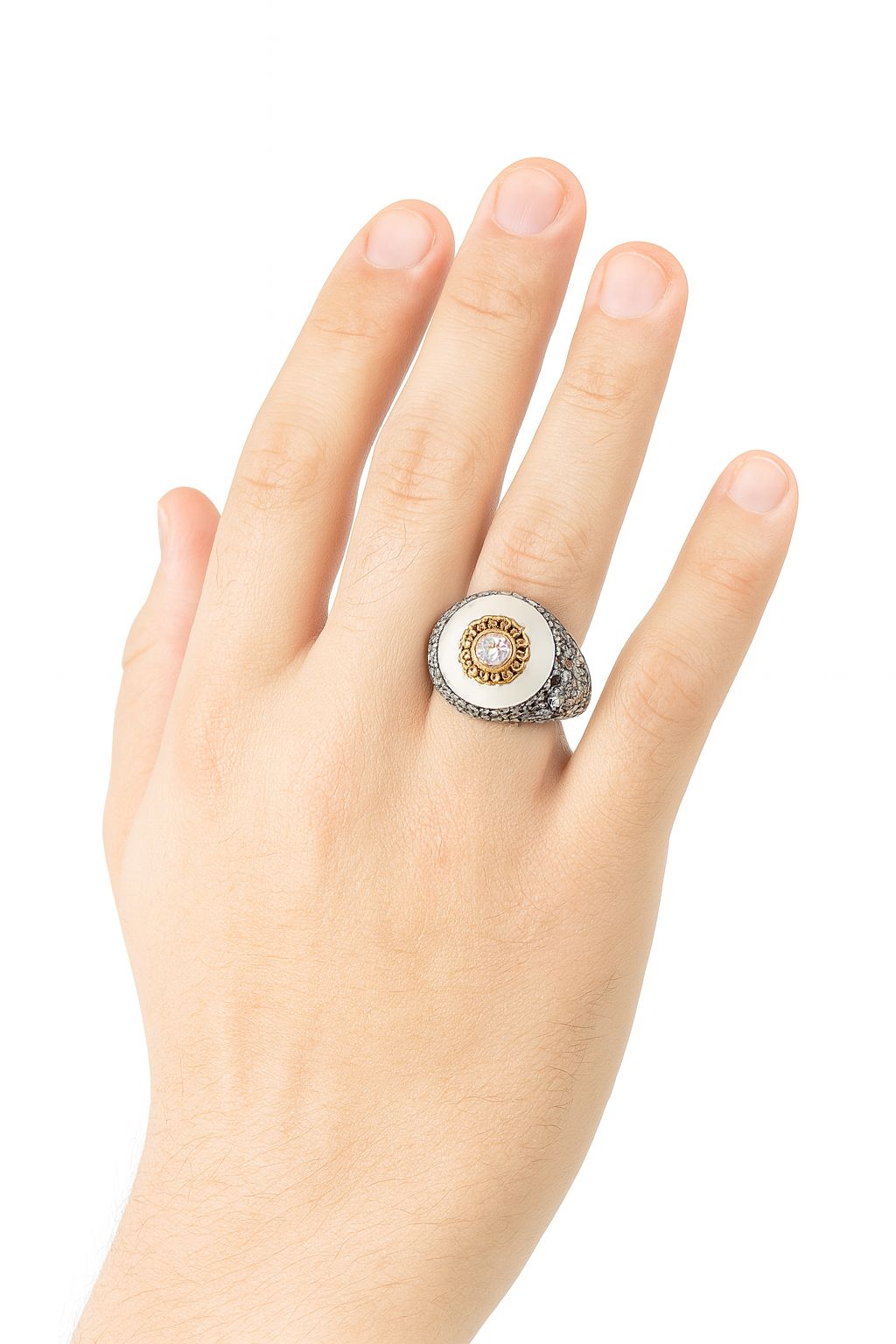 <p style="text-align: start"></p>