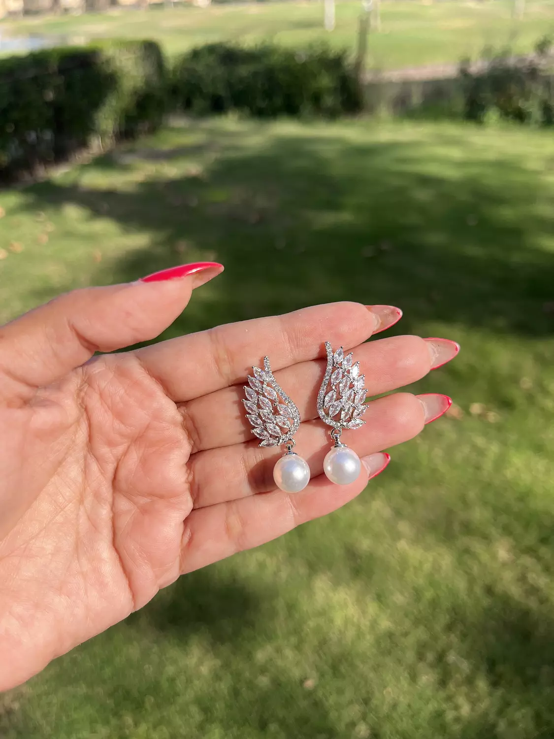 Zircon Pearl Earring image