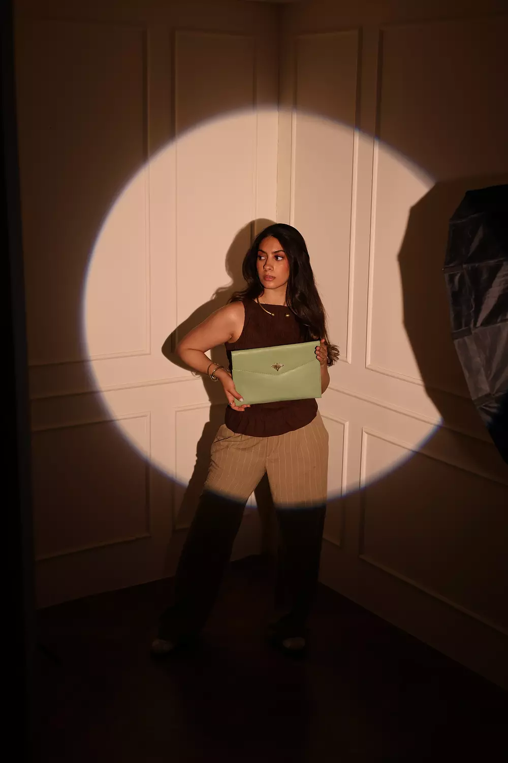 VeeV Mint Clutch