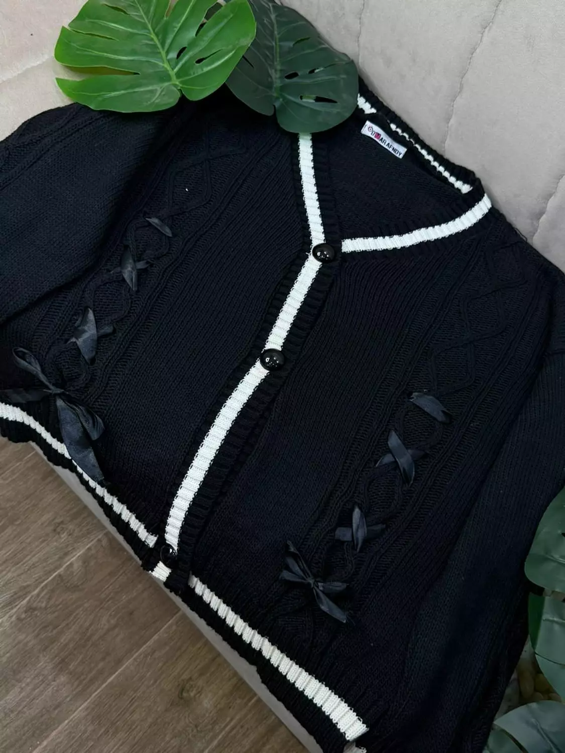 buttoned Wool Sweater  4