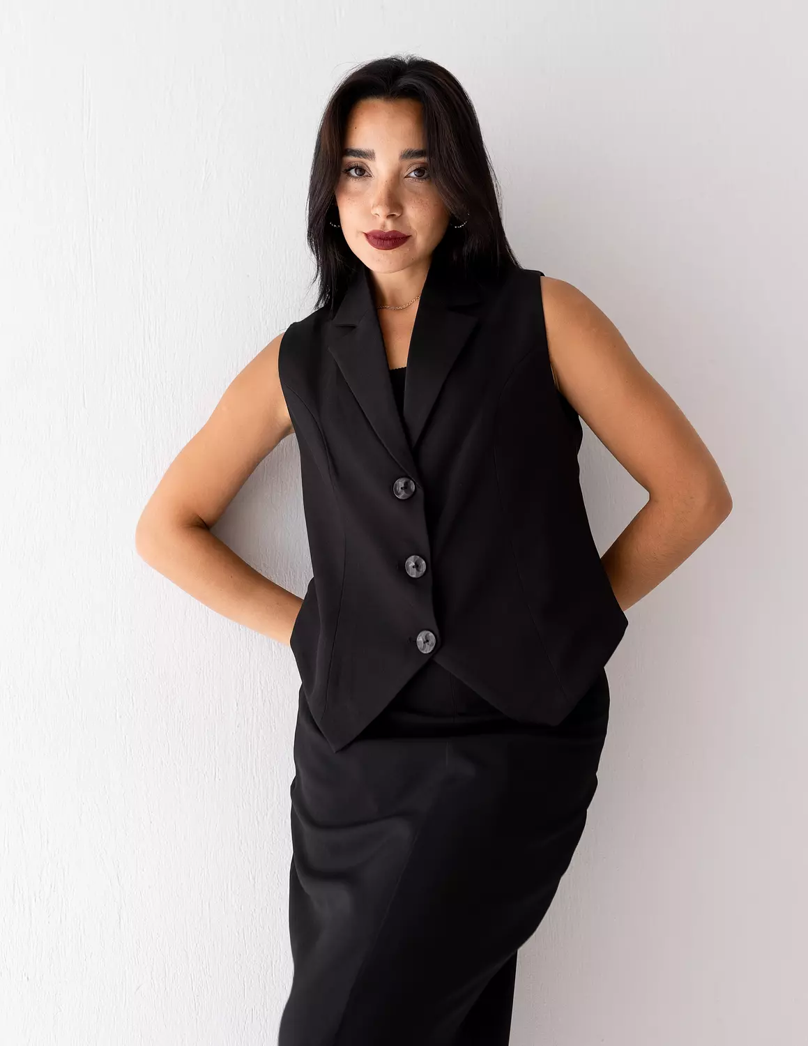 Black Icon cropped vest  image