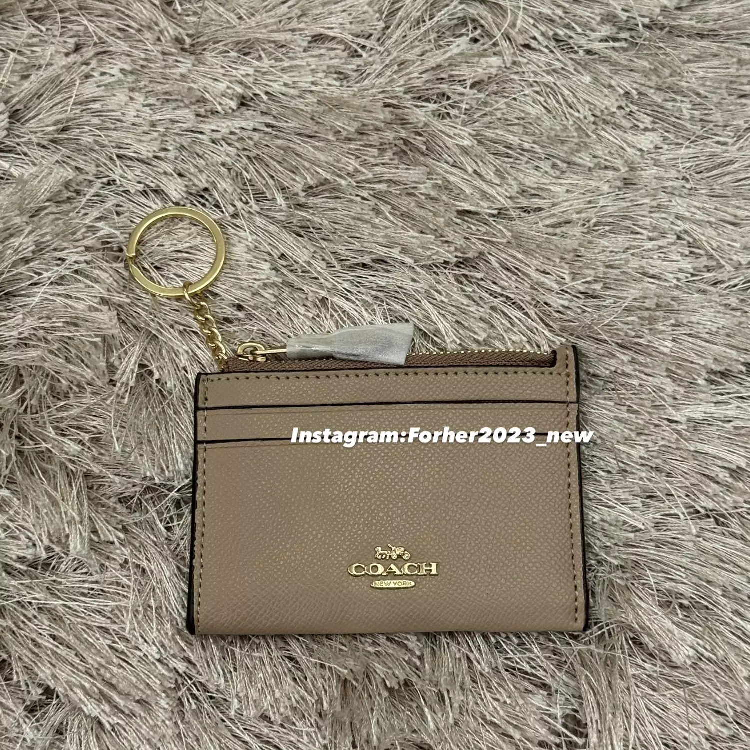 Coach skinny ID case in beige  1
