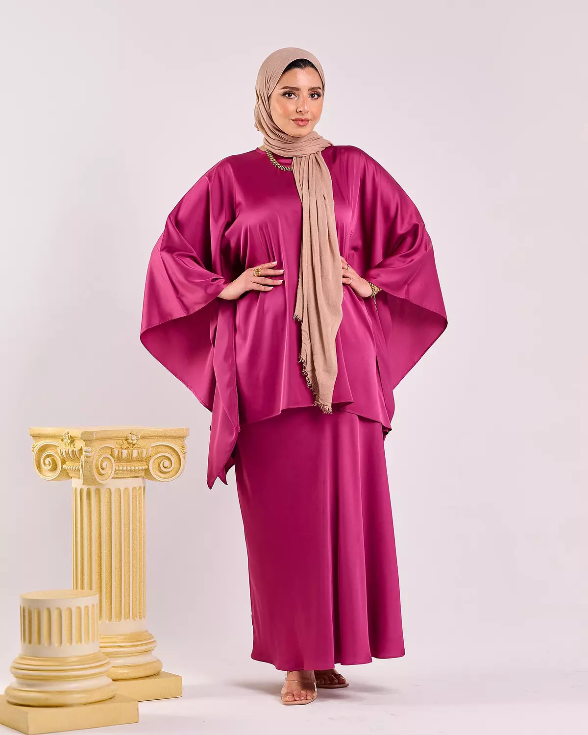 Soiree Suit in Hot pink 6