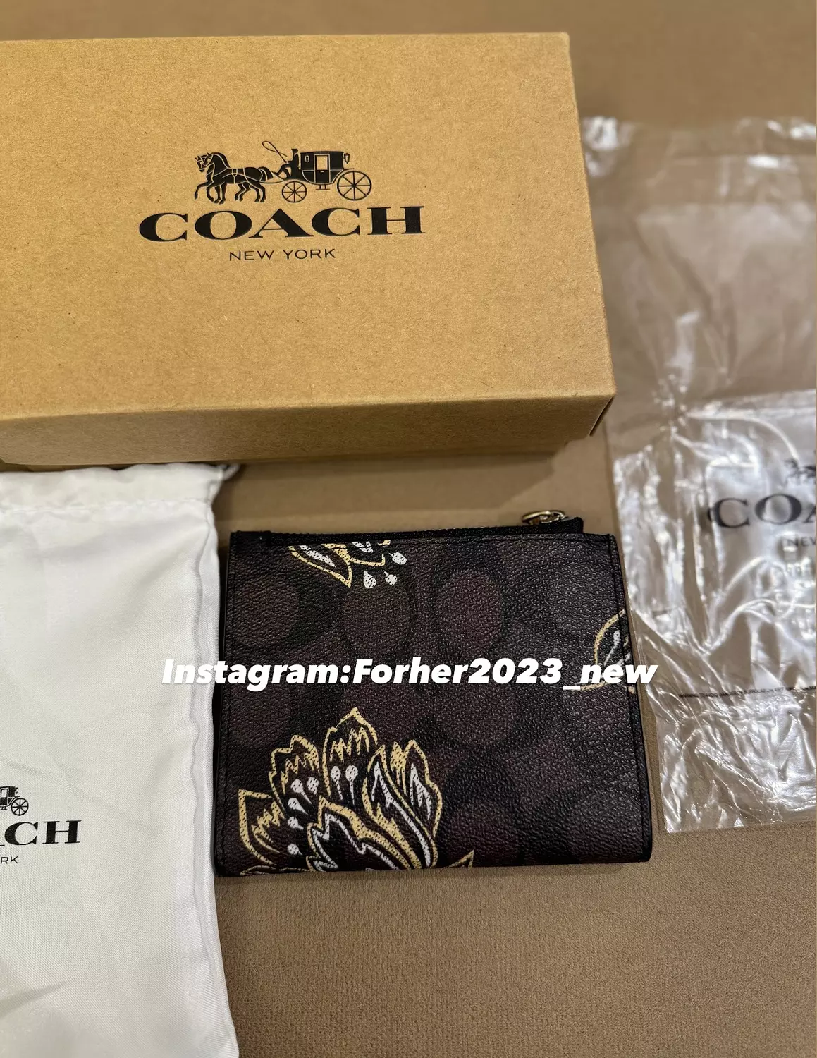 Coach bifold wallet yellow flower 1