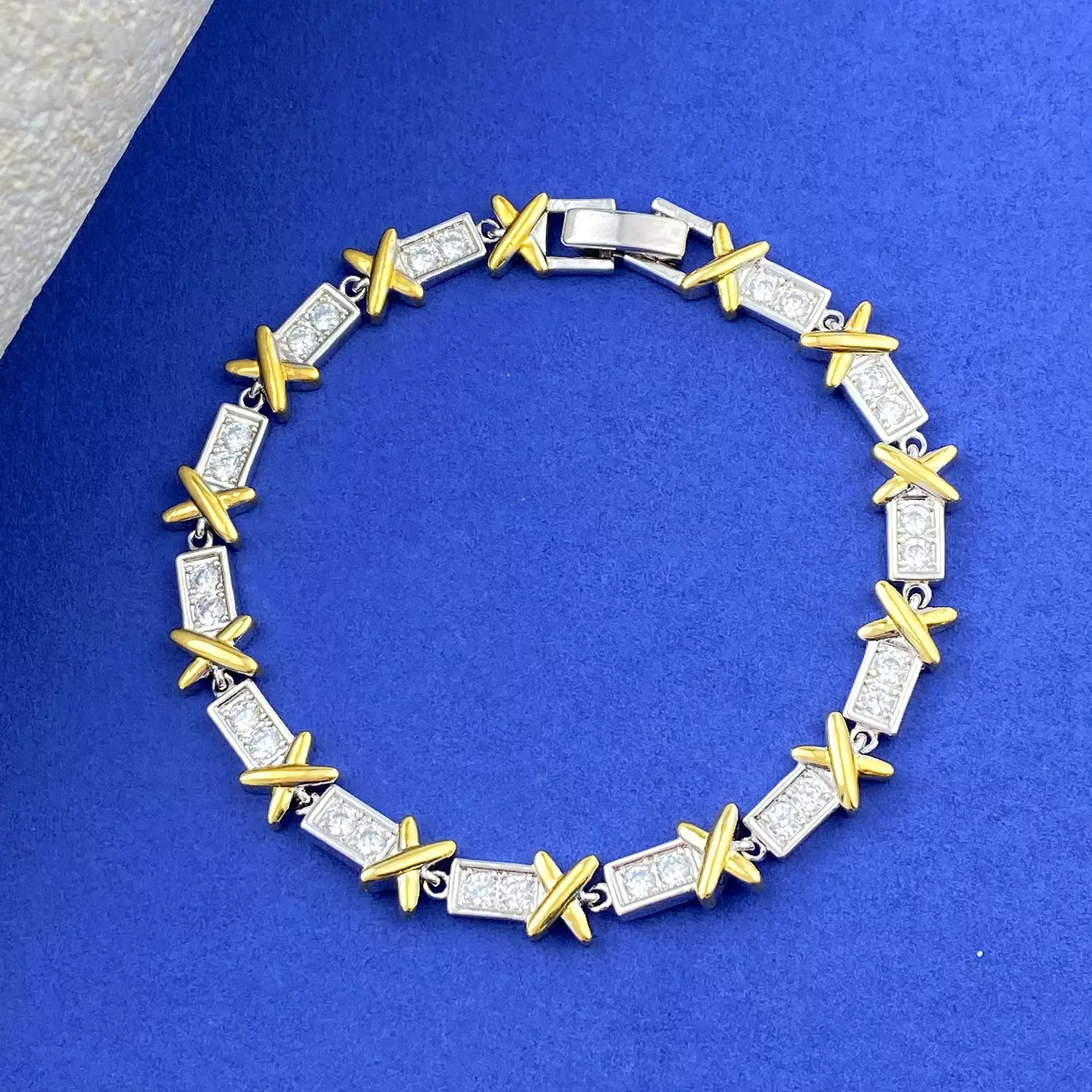 XO Double tone zircon bracelet  4