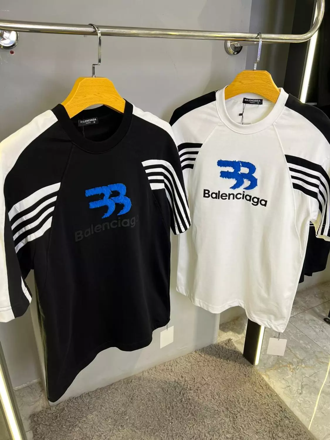 BALENCIAGA TSHIRT / 1272 7