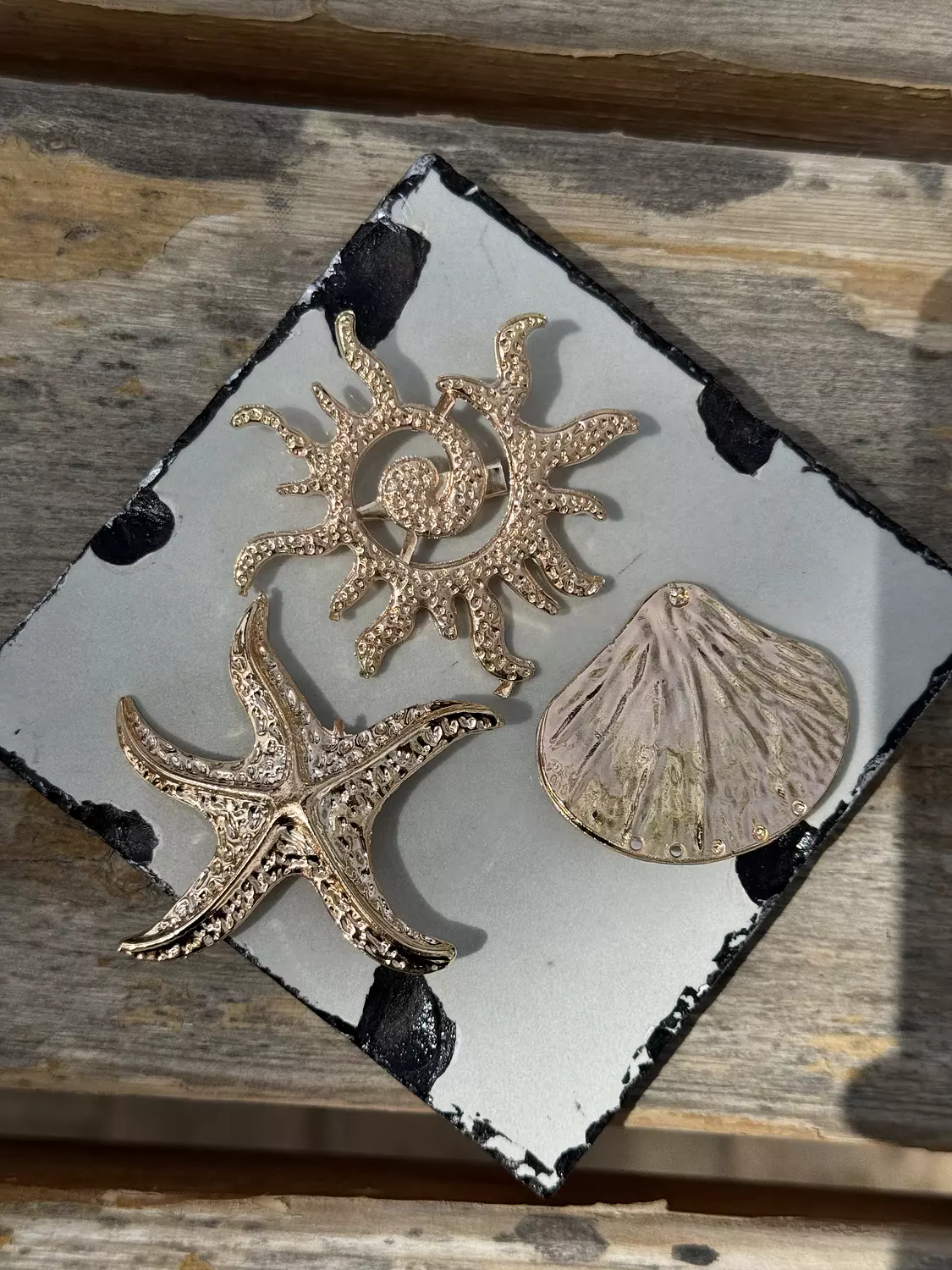 Broche 12 1