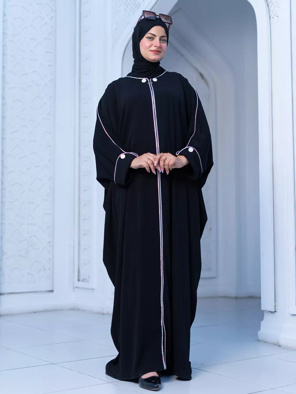 Blesse buttons abaya black image
