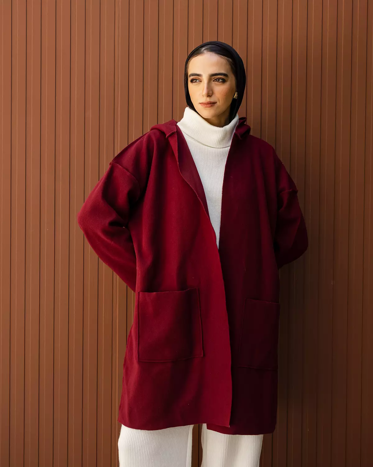 <p style="text-align: center">Gogh Coat In Burgundy</p>