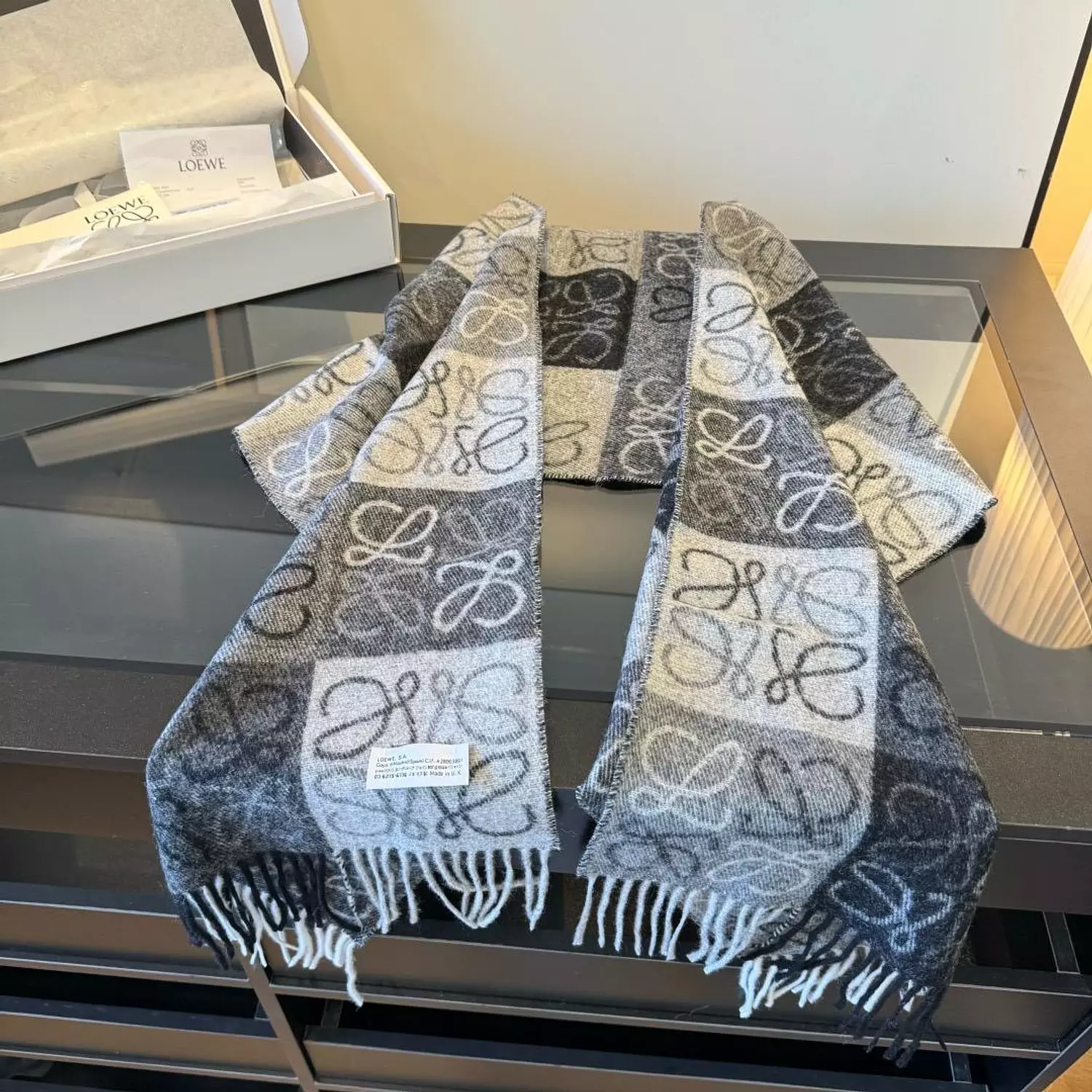 Loewe Scarf 2