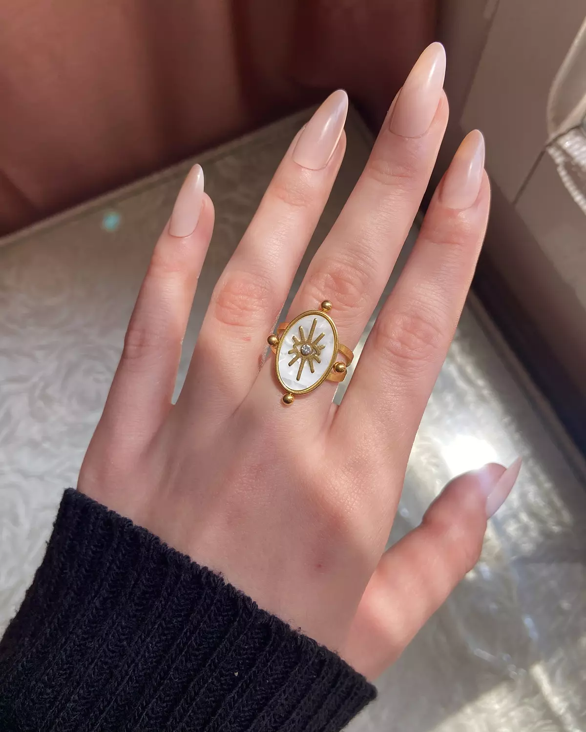 Oval Mother of Pearl Ring with Sun Ray Design ☀️