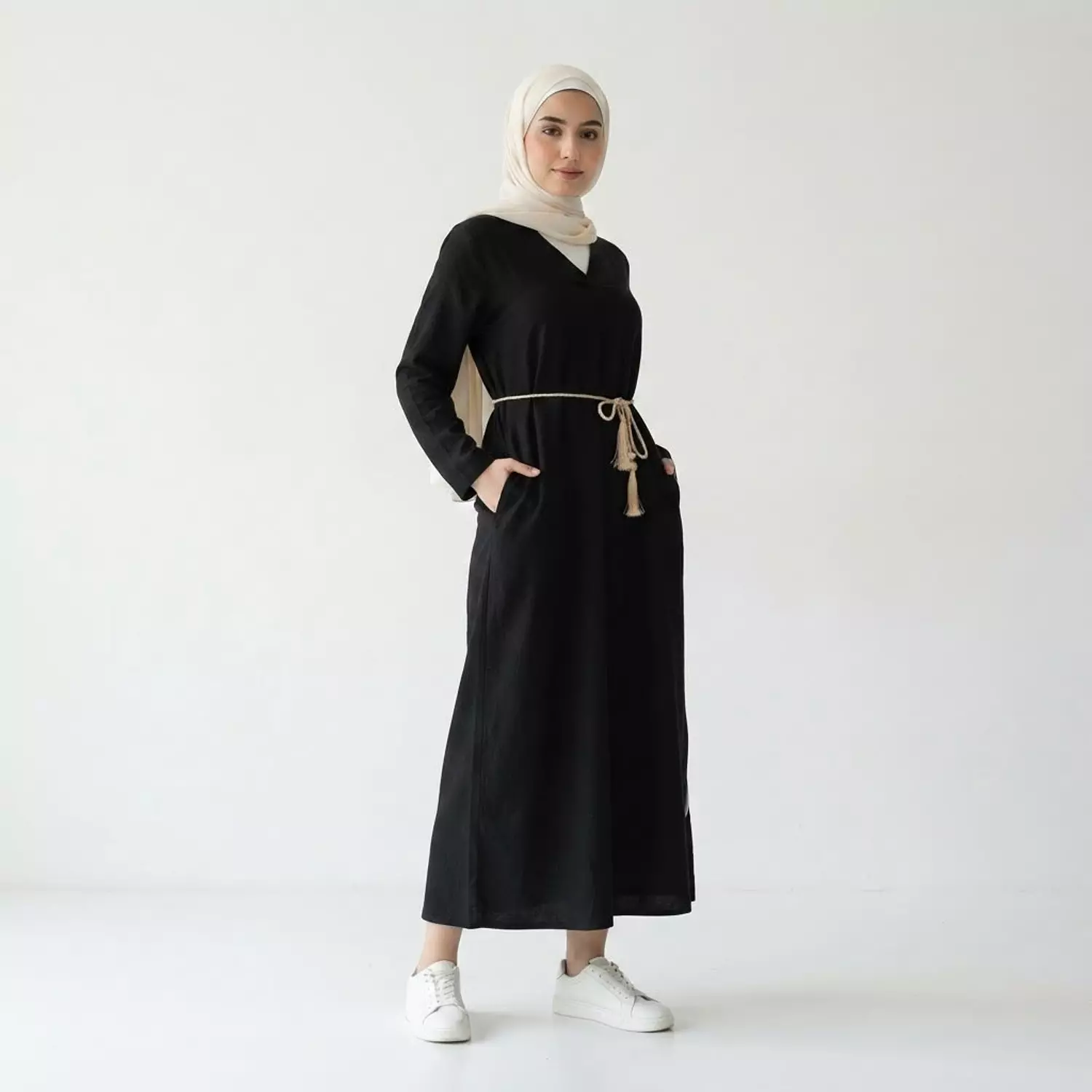 Elegant Tie-Waist Midi Dress image