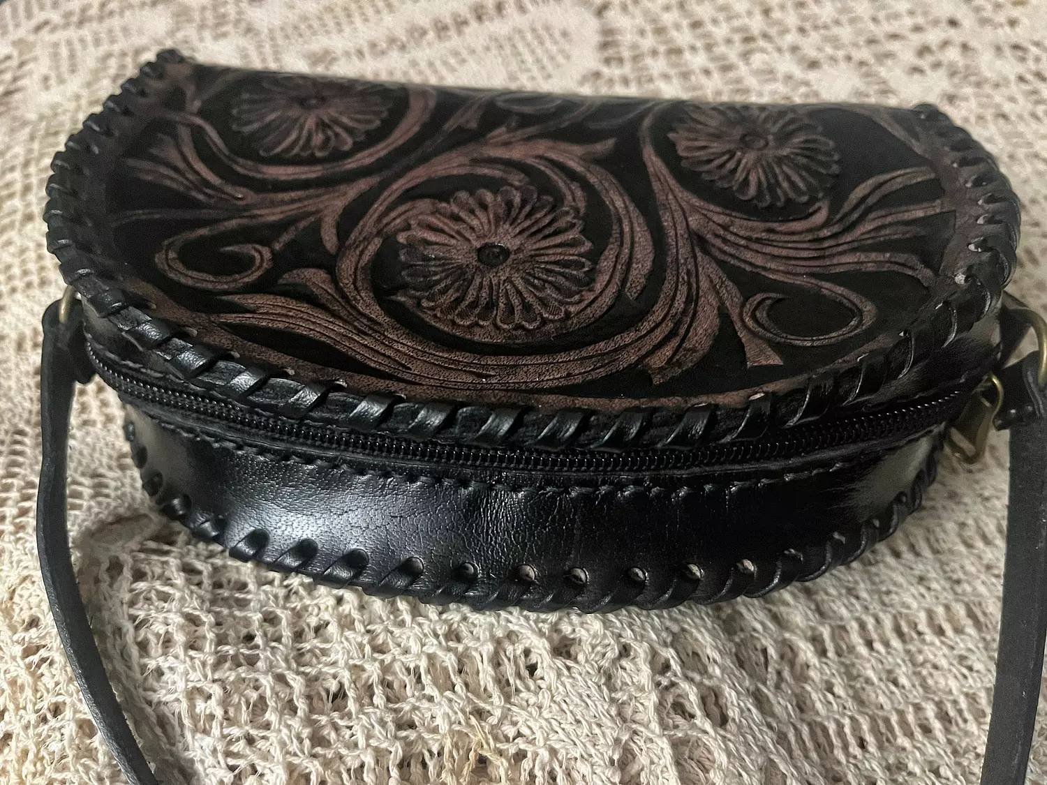 Floral Taco tooled leather bag zipped 7