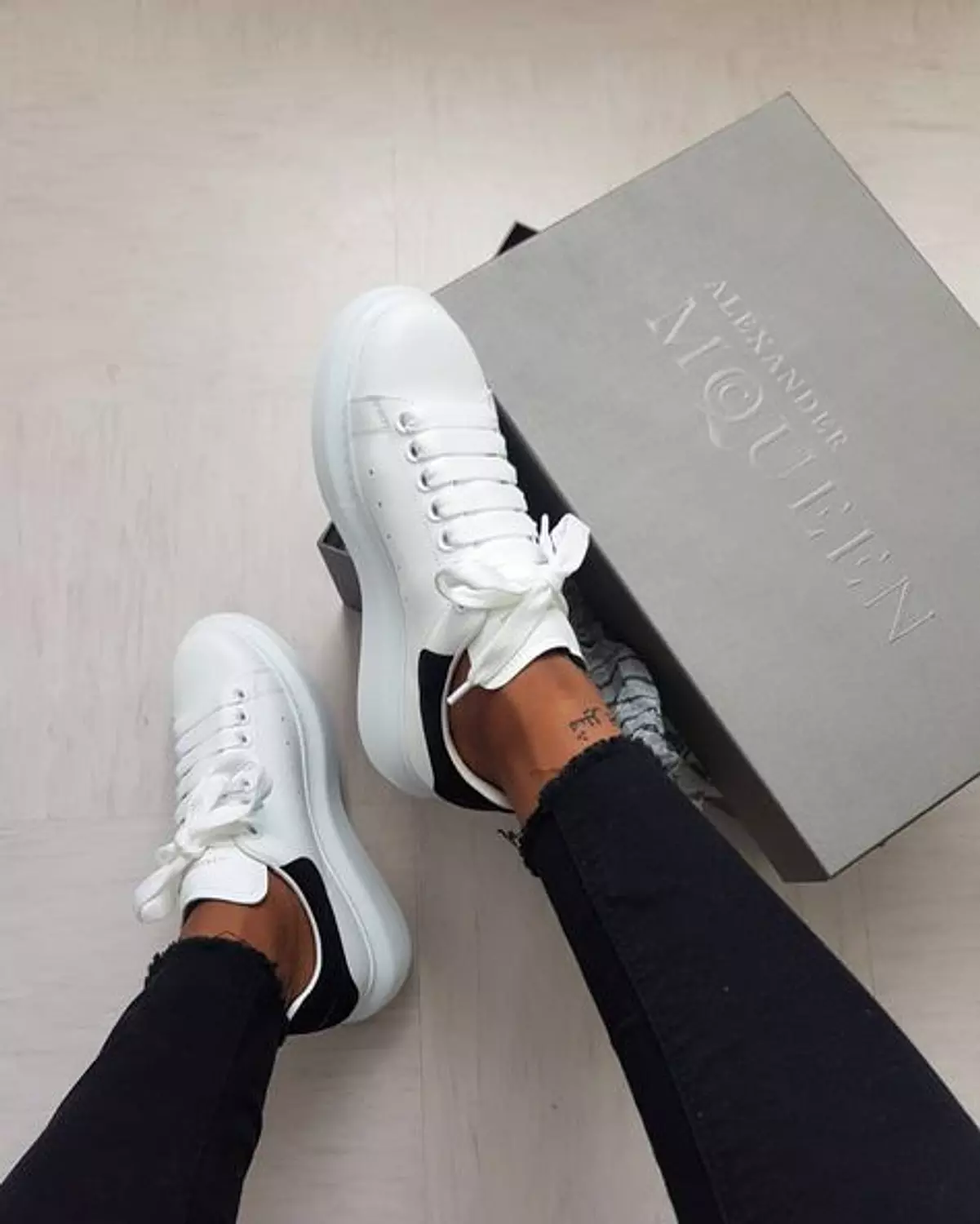 ALEXANDER MCQUEEN SNEAKERS 2