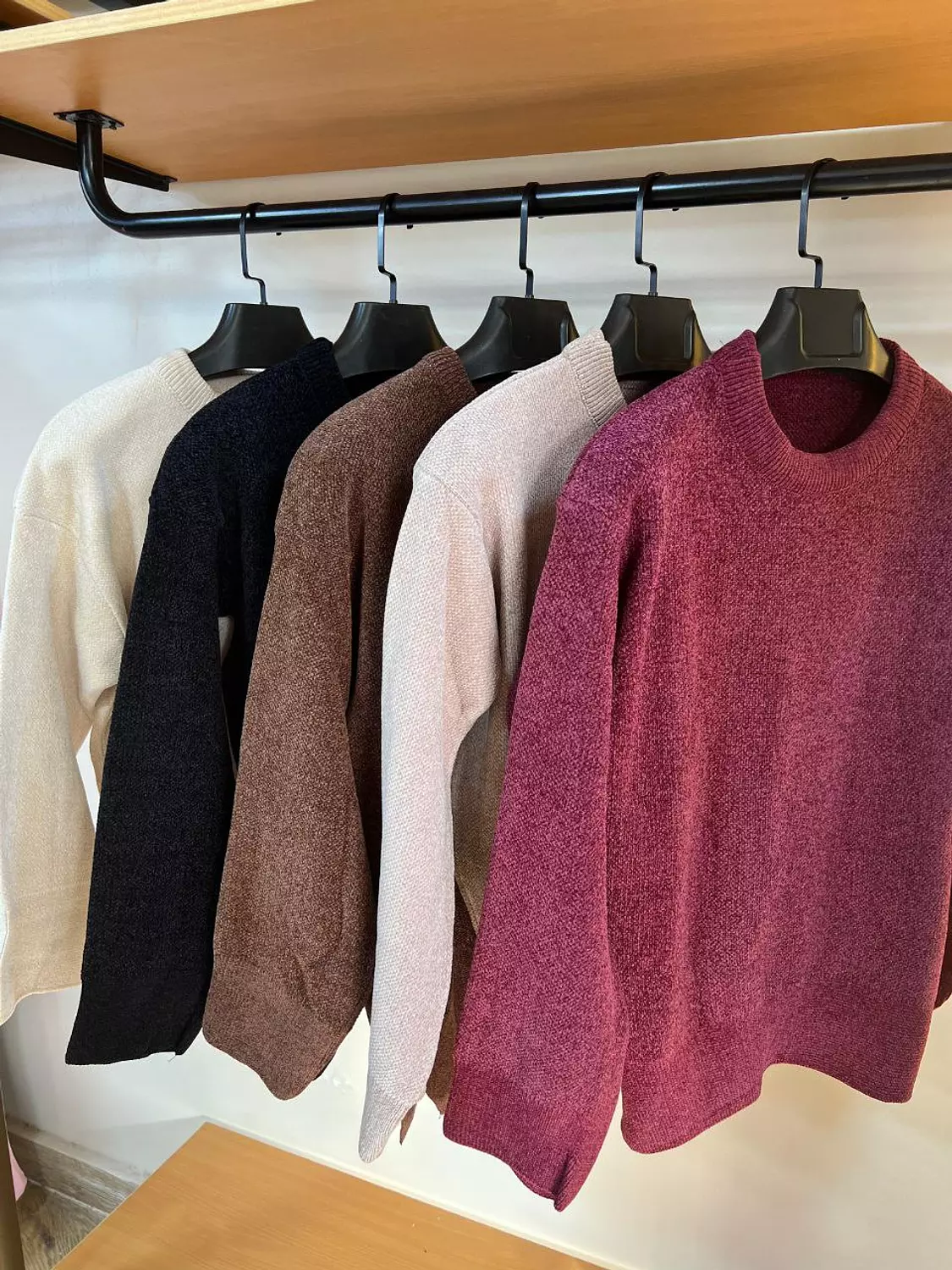 Soft velvet pullover image