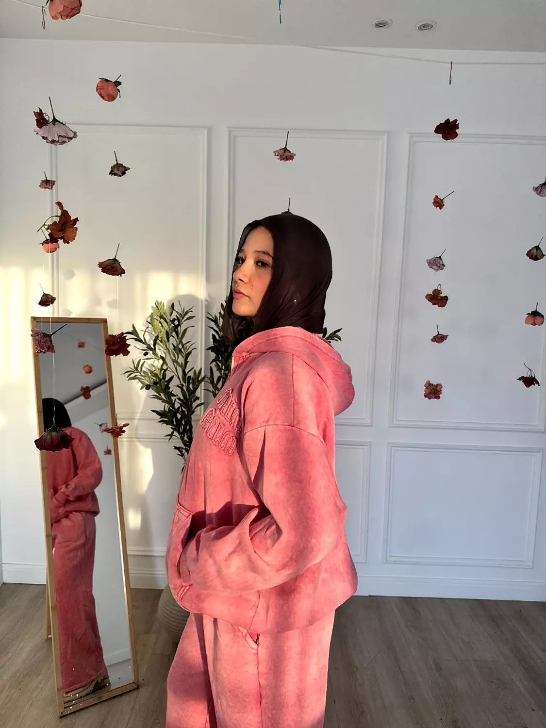 miu miu set hover image