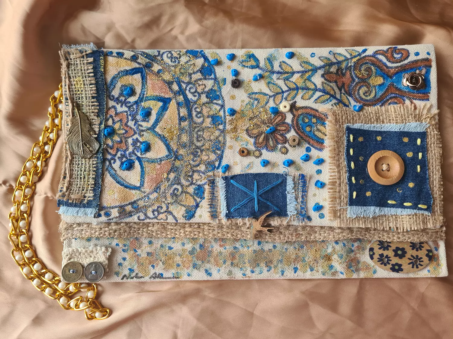 Mixed materials fabric clutch  1