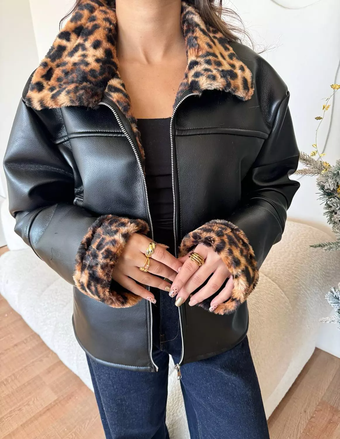 The leopard fur jacket image
