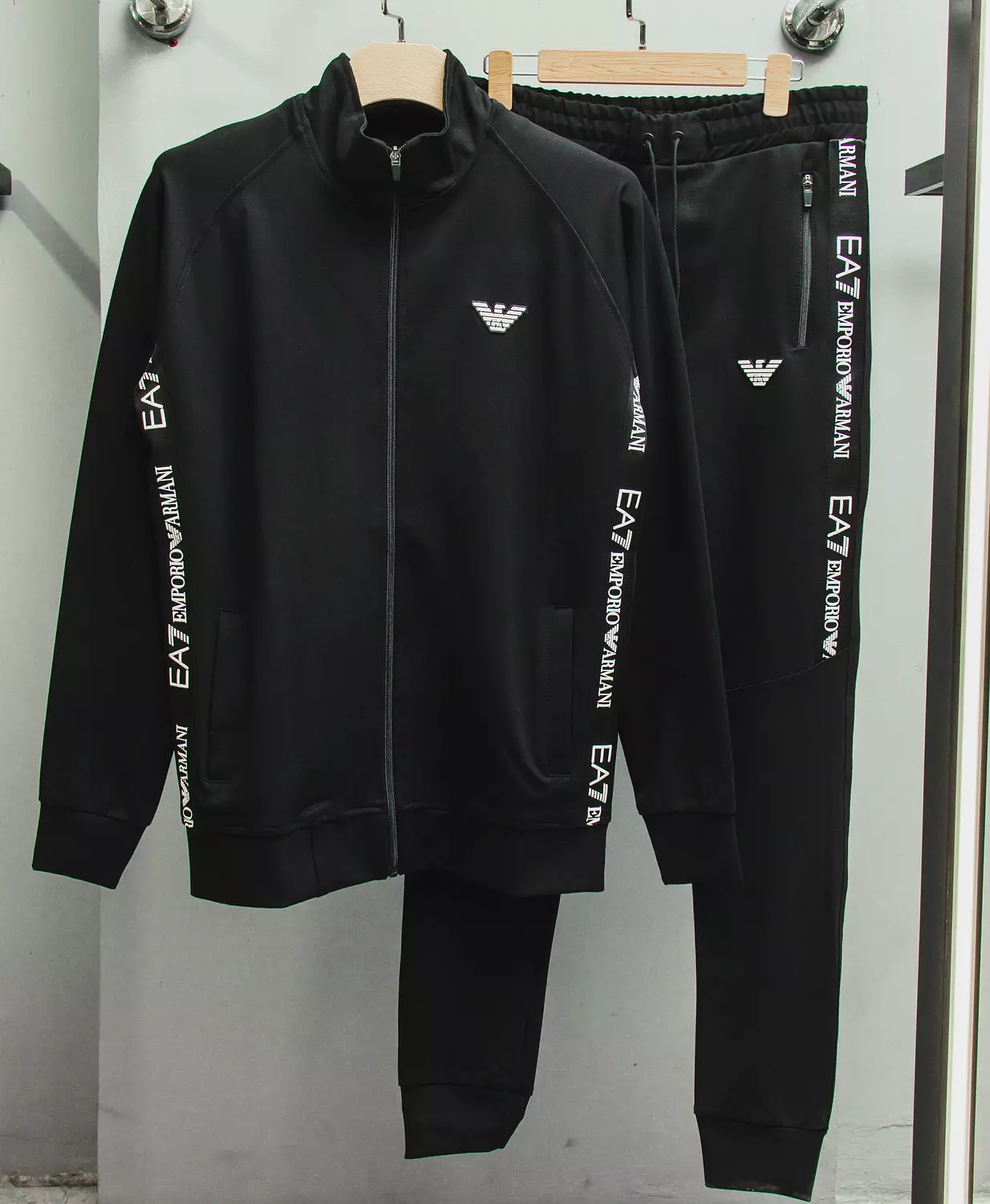 EMPORIO ARMANI SUIT  / 1521 image