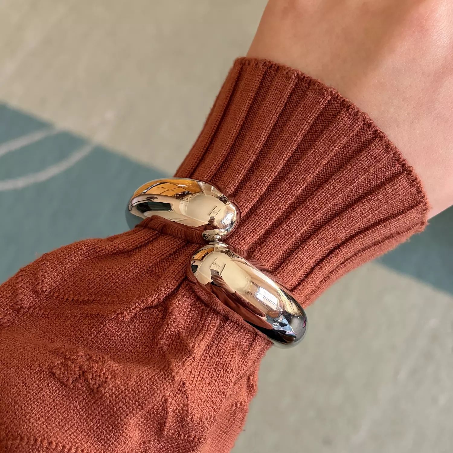 2 curves chunky bangle- silver  image