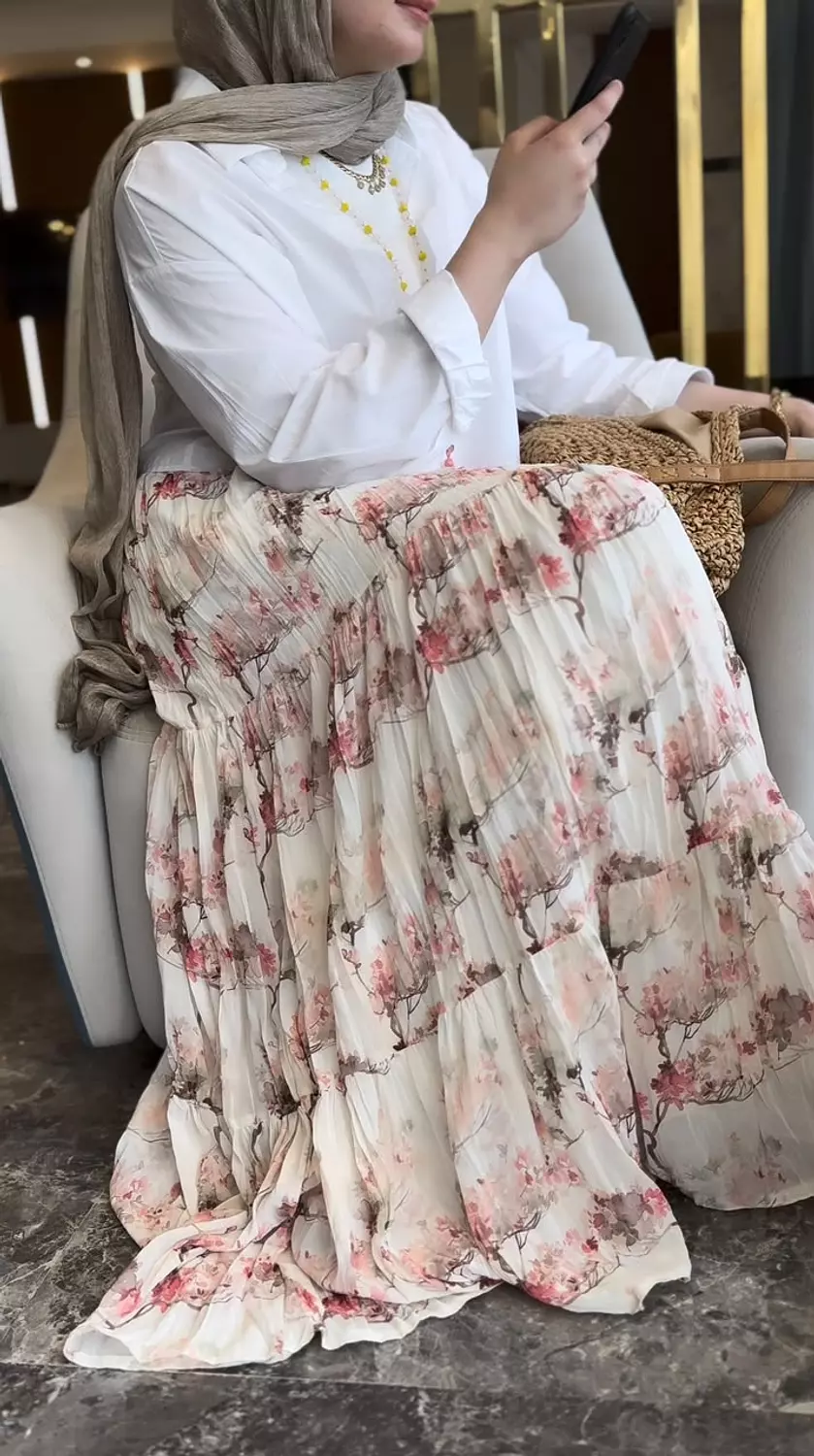 Fiora Skirt in Blossom Ivory image
