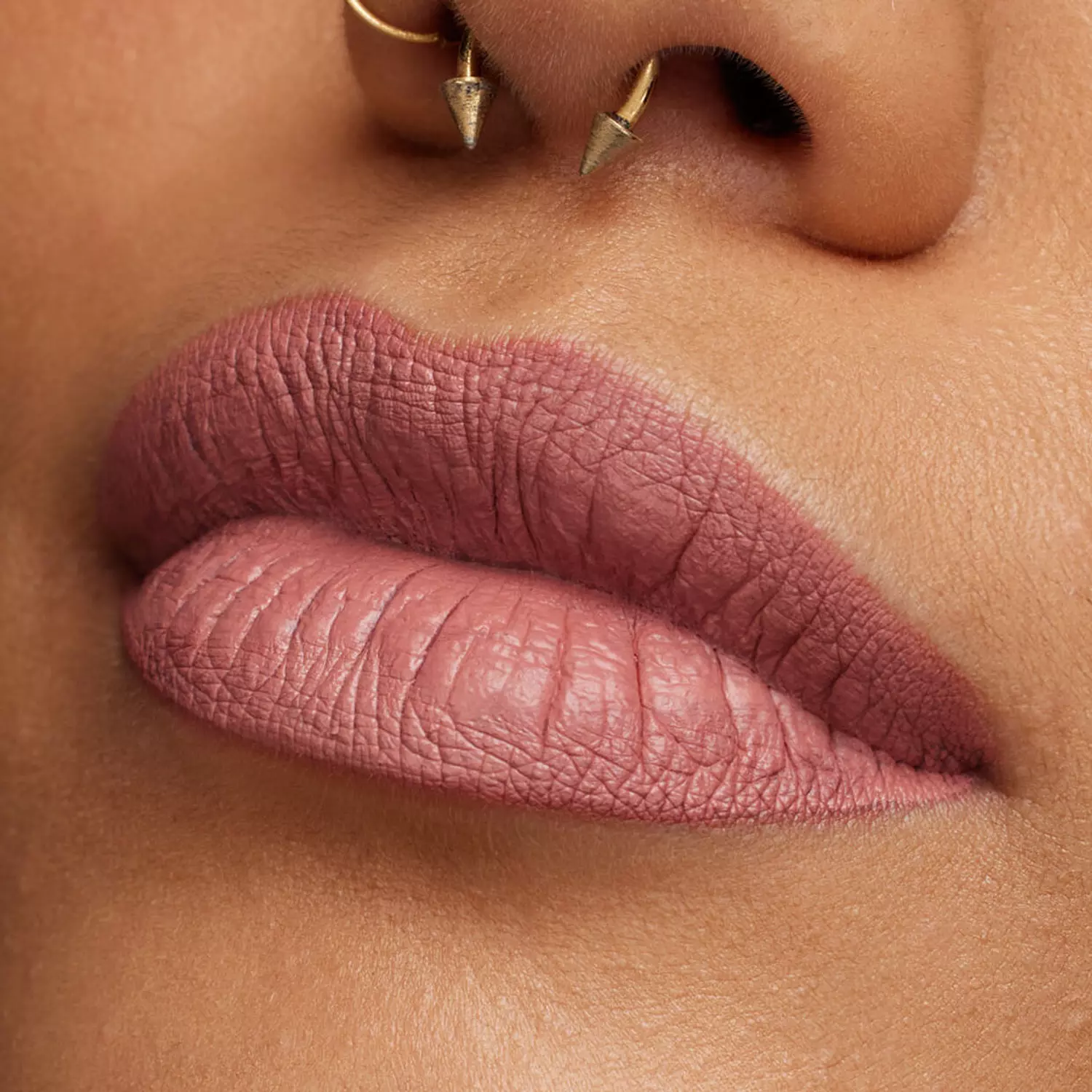 HUDA BEAUTY Liquid Matte Ultra-Comfort Transfer-Proof Lipstick 4