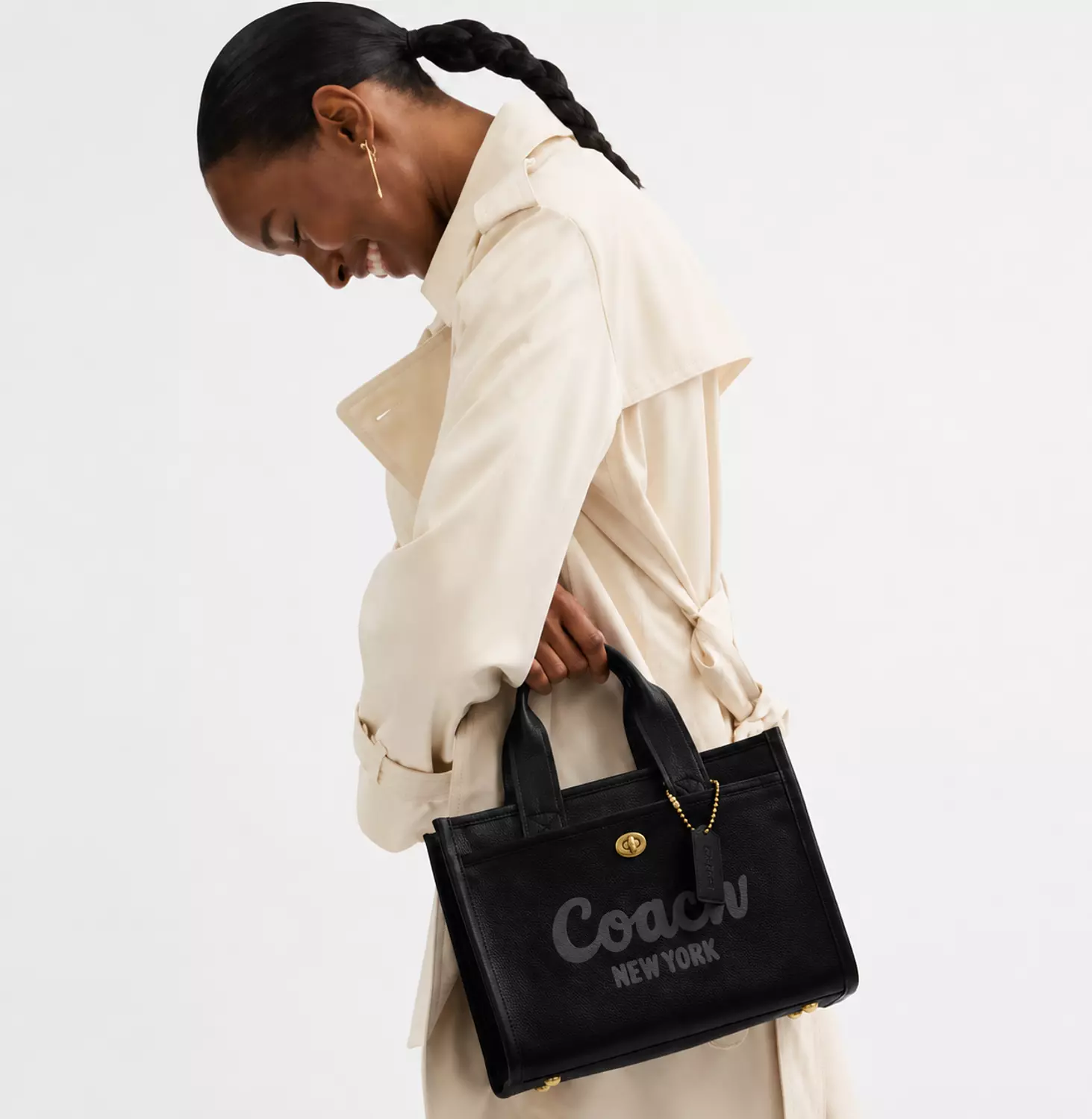 Coach Cargo Tote Bag 26 leather in black 3