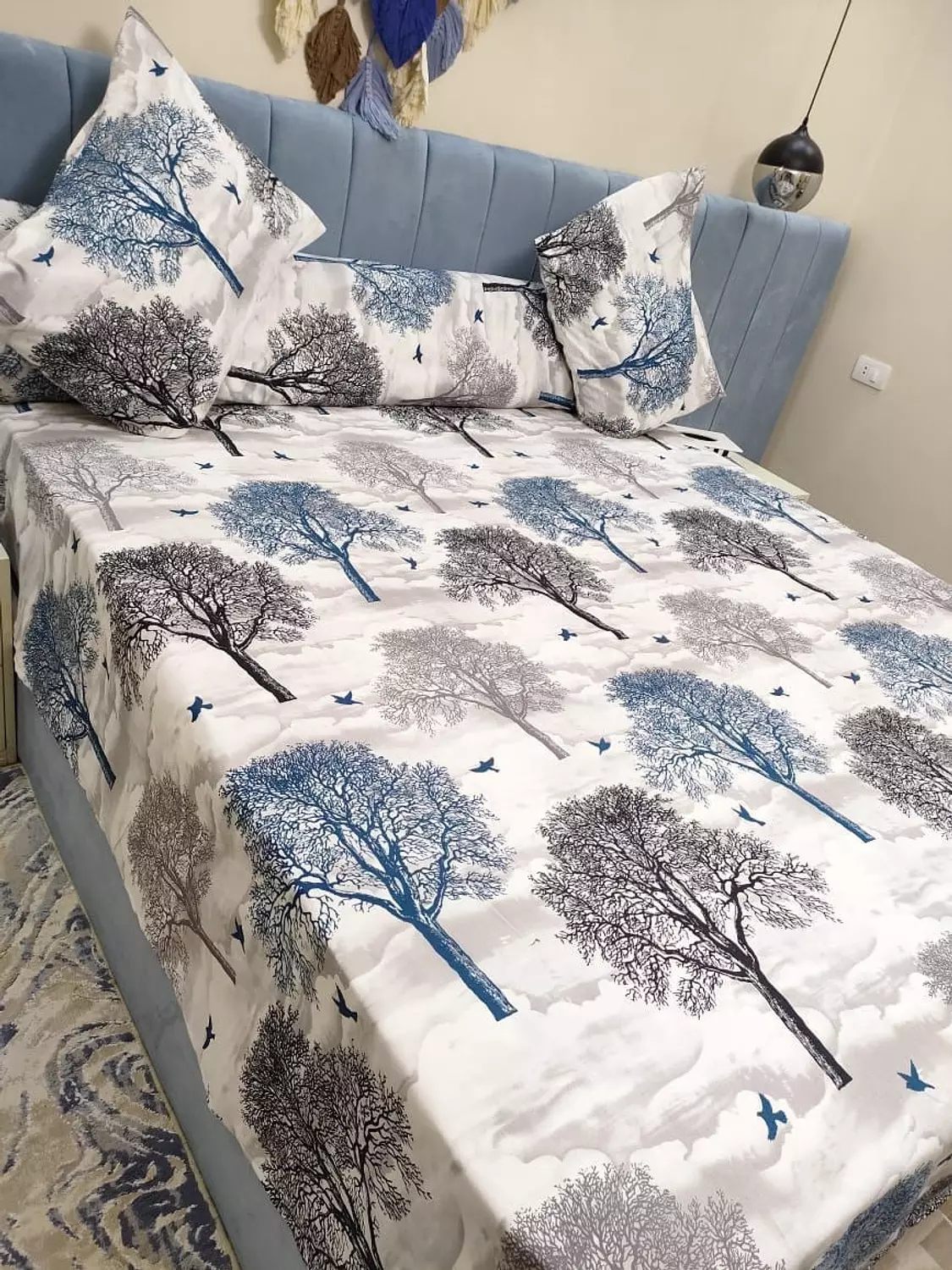 Large bed sheet set pica , green roses image