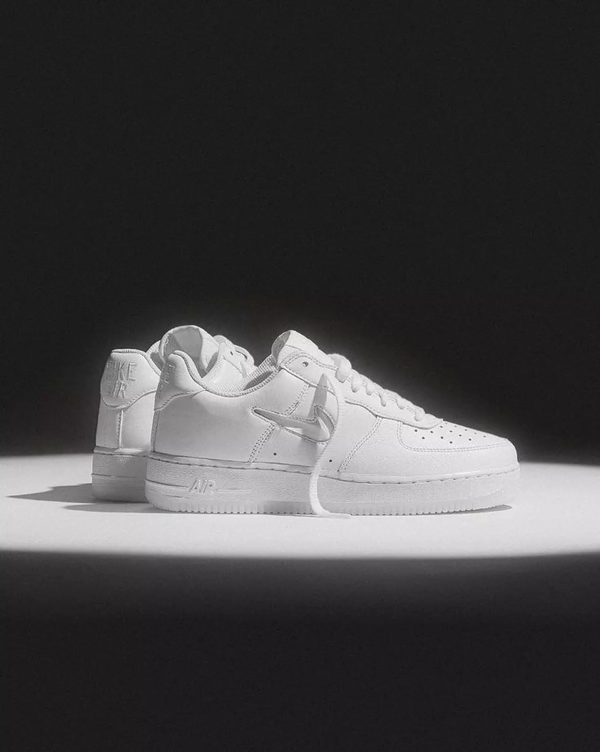 Air Force 1 Jewel 'Color of the Month - Triple White' 7