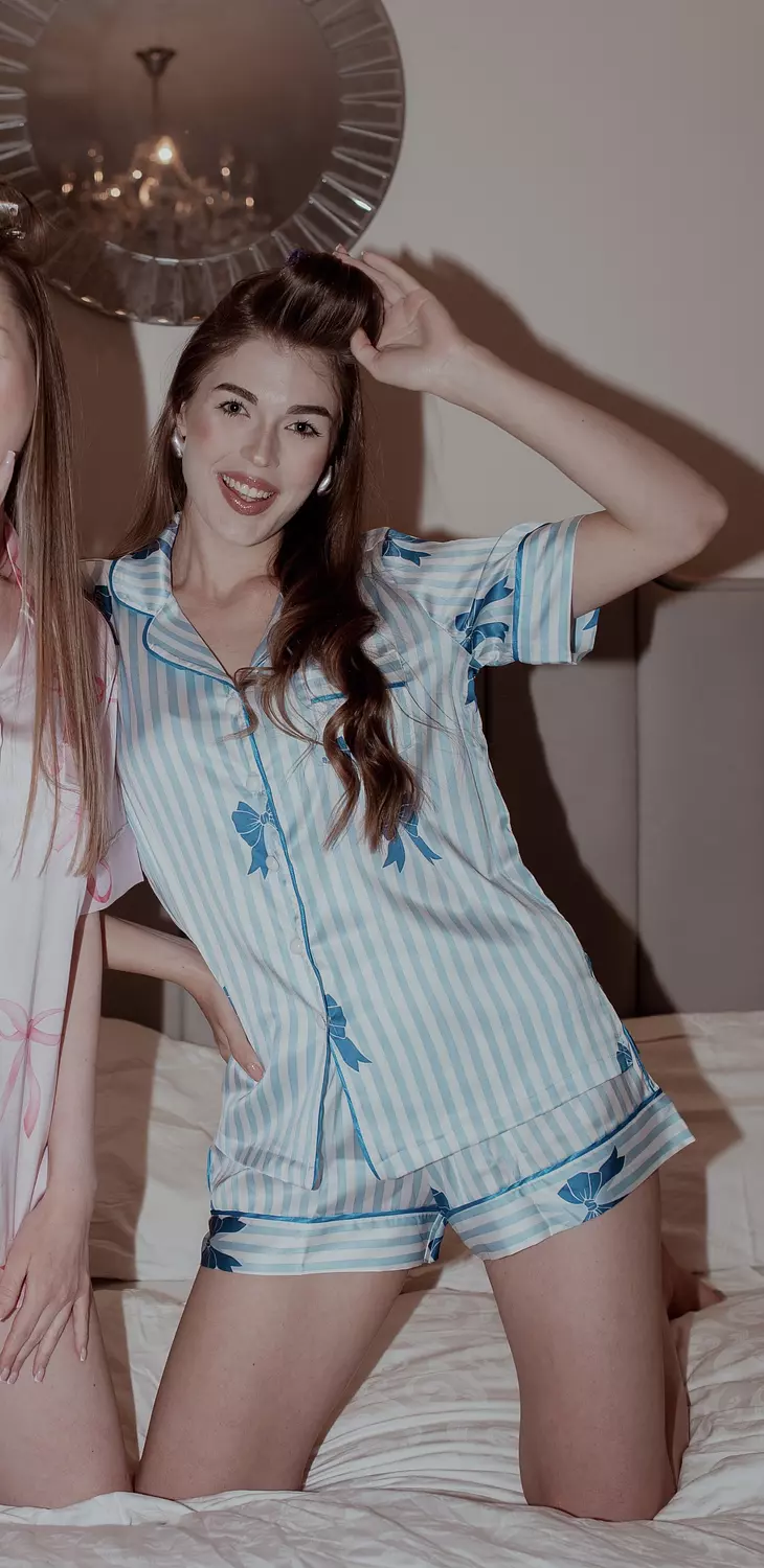 Blue Ribbons Half Sleeve Set image