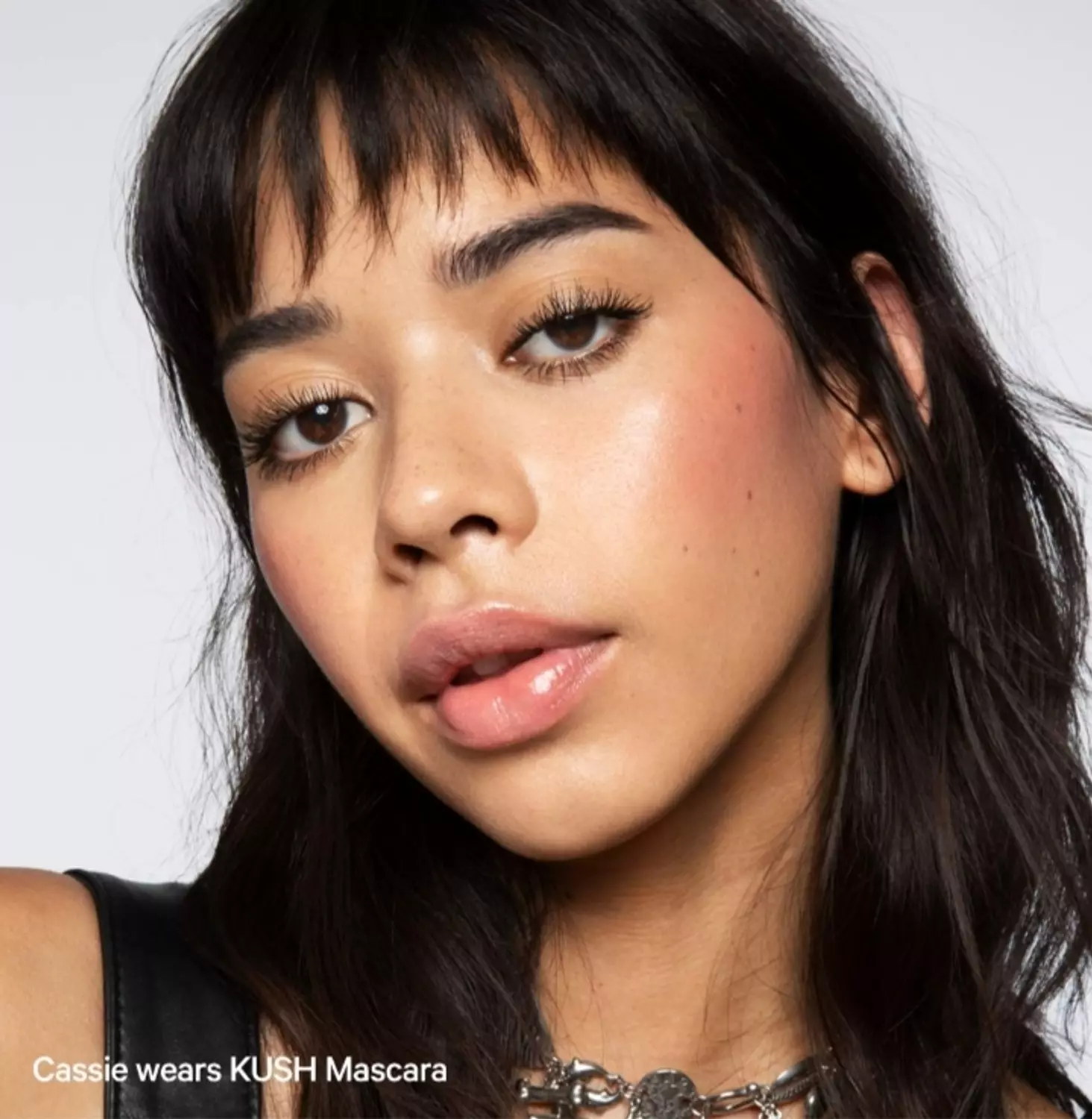 Milk mascara KUSH High Volumizing Mascara 2