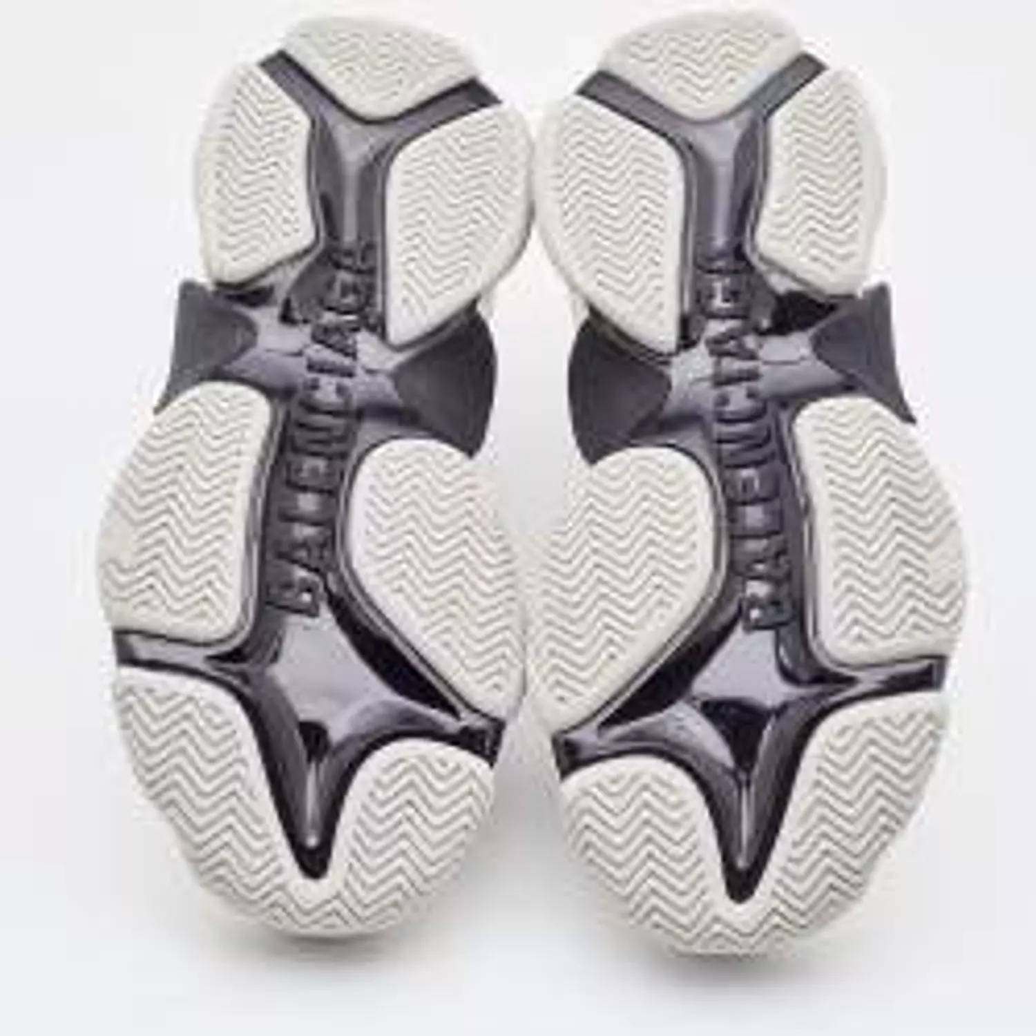  BALENCIAGA TRIPLE S SNEAKERS 7