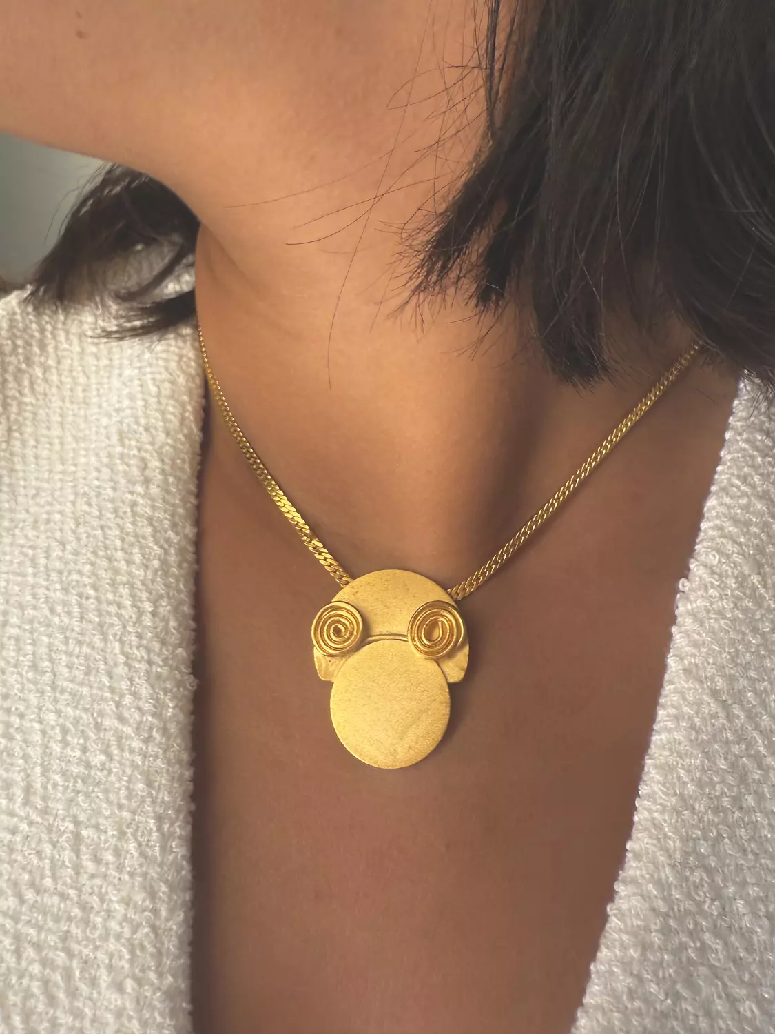 Two circles with two spiral Circles necklace image