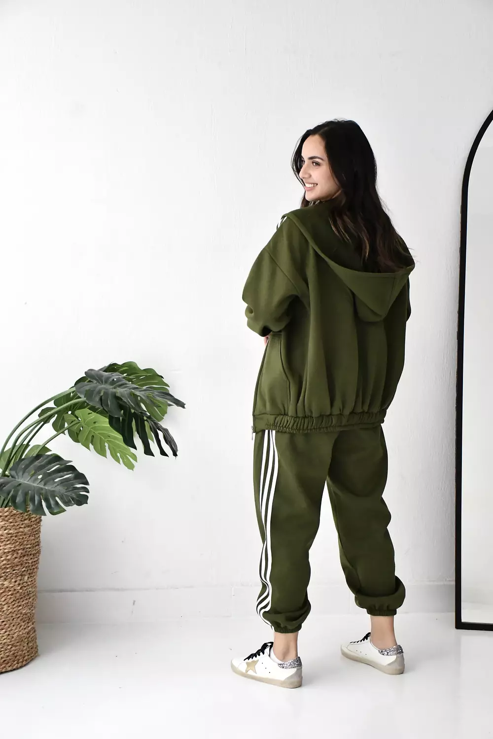 Olive tracking suit  7