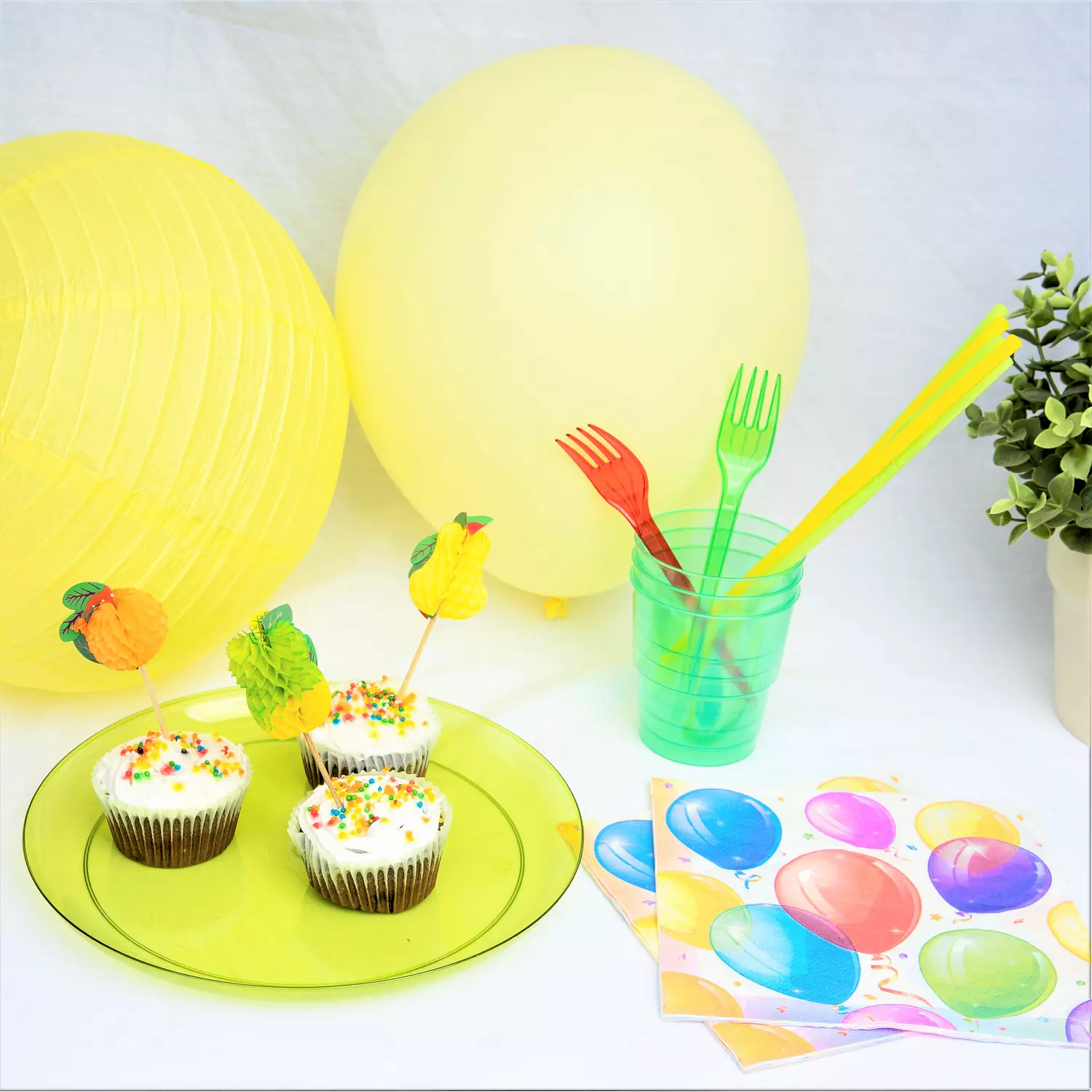 Green Plastic Forks 6