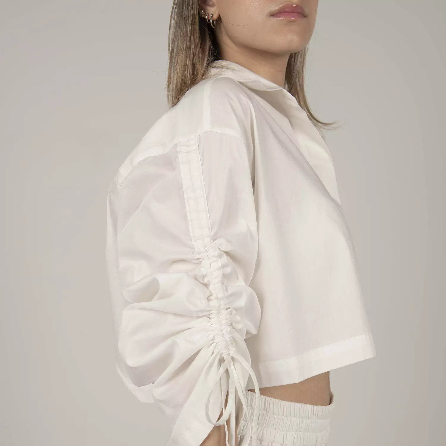 The cropped poplin shirt  3